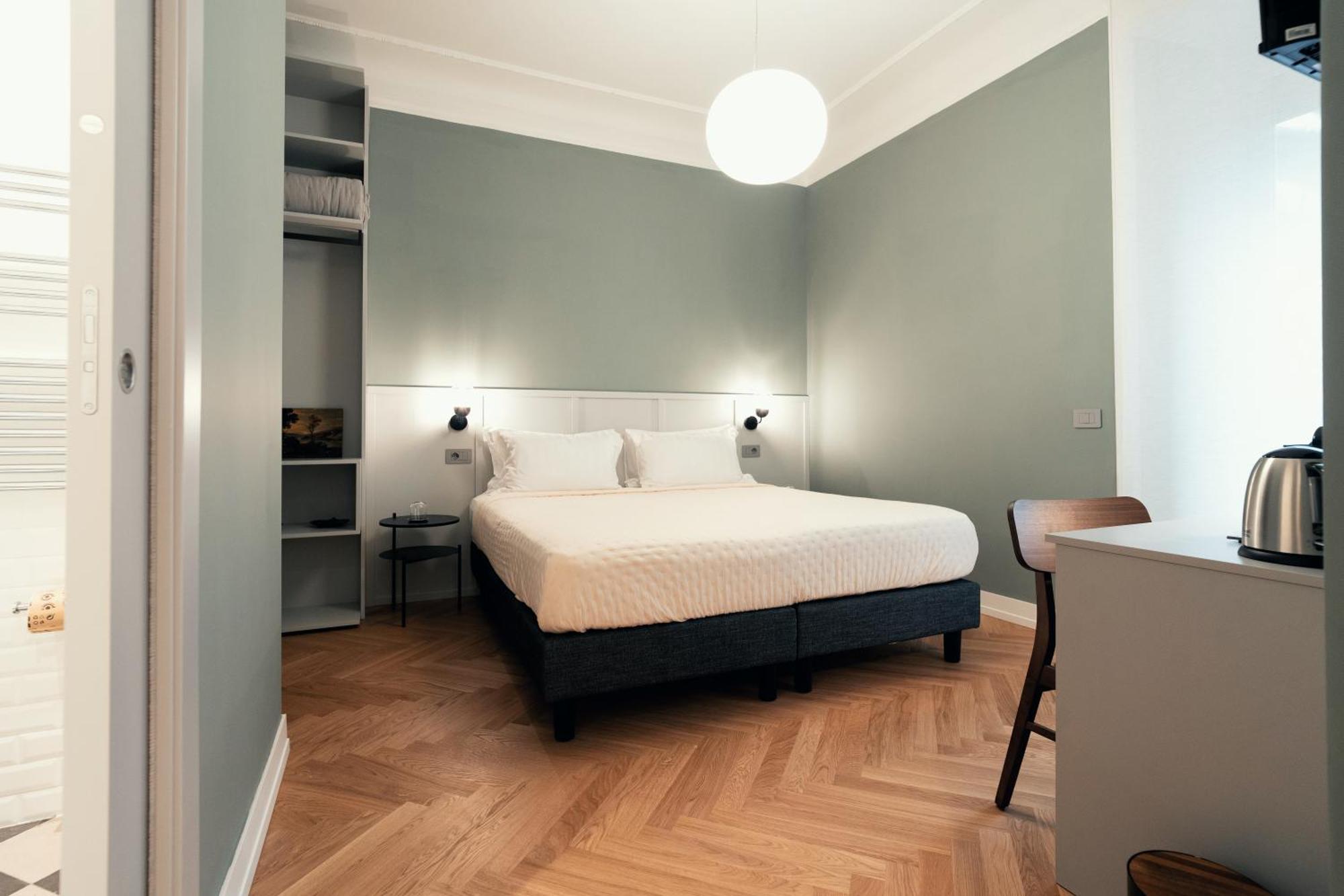 Large Double or Twin Room